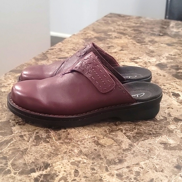 Clarks Shoes - CLARKS Womens Brown(burgund) Leather Mule Slide Shoes Size 7M Accent Sandal's